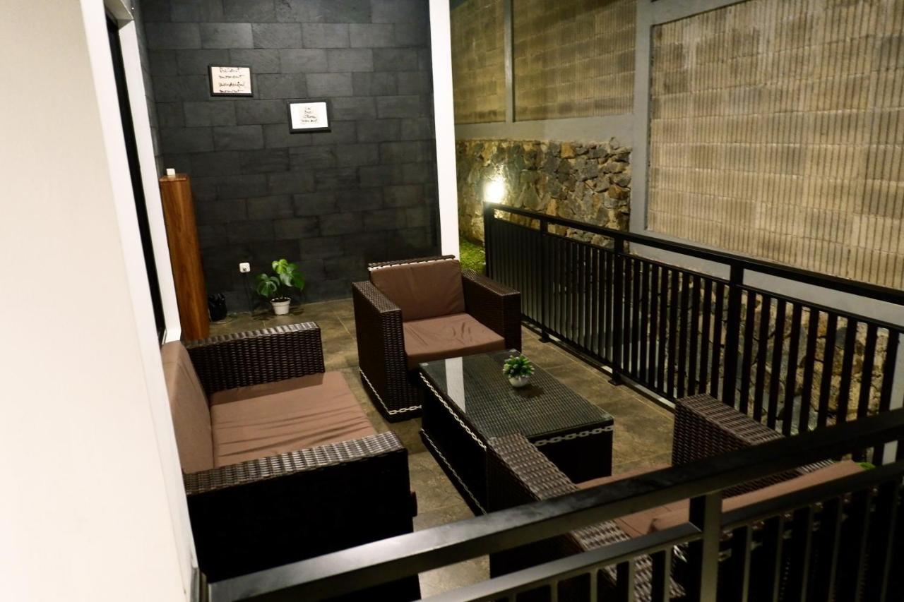 Moment Villa Lembang Exterior photo